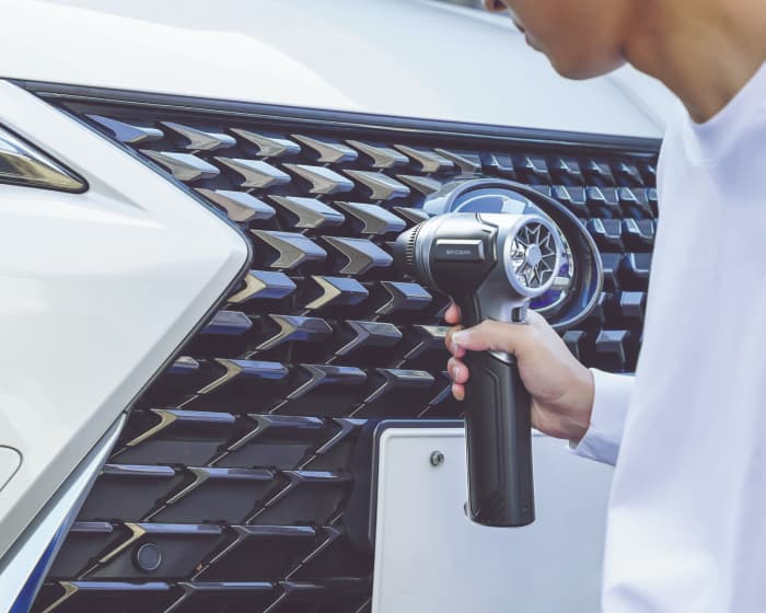 クルマ：フロントグリル