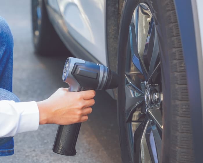 クルマ：タイヤホイール